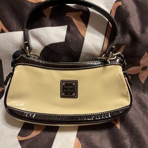 Dooney & Bourke EUC Vintage Cream and Brown Patent Leather Shoulder Bag